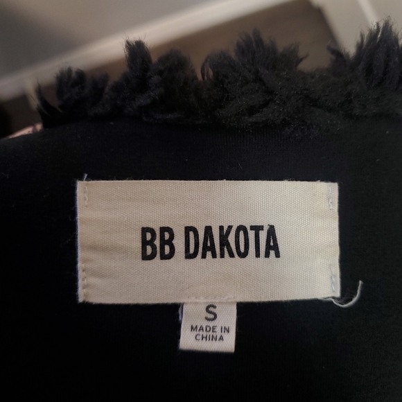 BB Dakota Faux Fur Vest - Picture 5 of 7